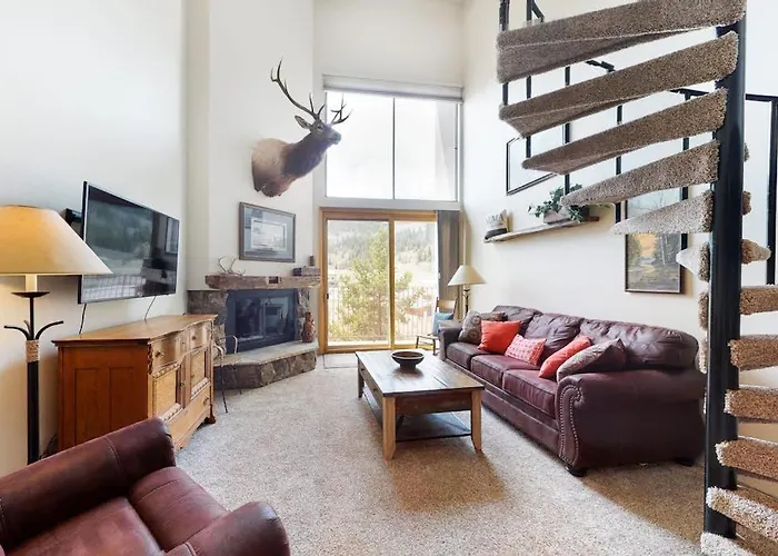 Summit House East 309